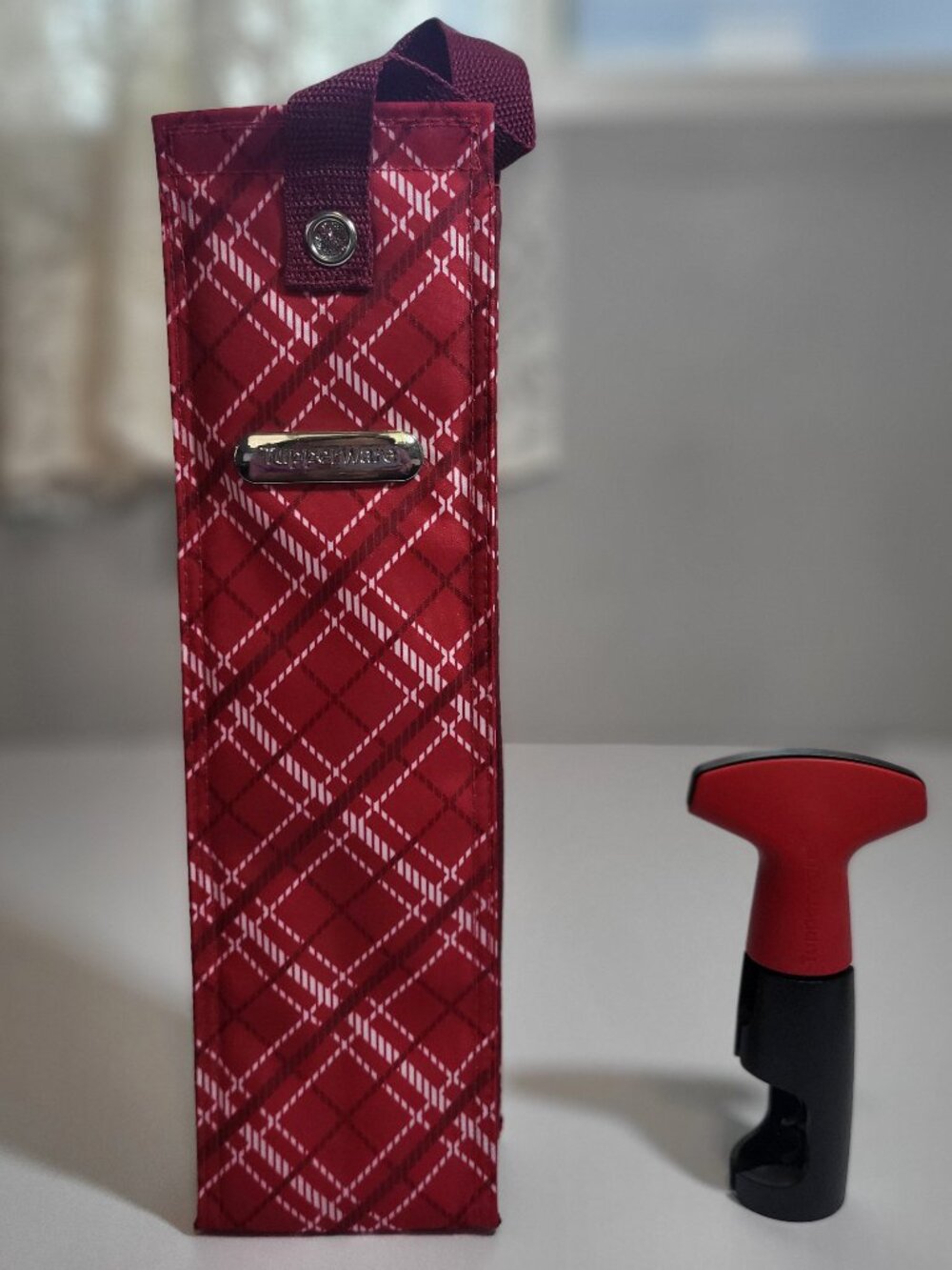 Tupperware Insulated Wine Bottle Holder & Corkscrew Set Red Plaid New